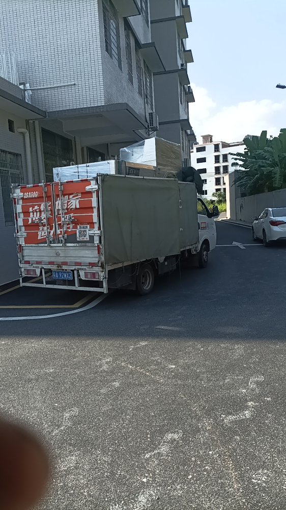 珠江洗滌設(shè)備100kg工業(yè)用洗衣機(jī)成功應(yīng)用于高端賓館案例