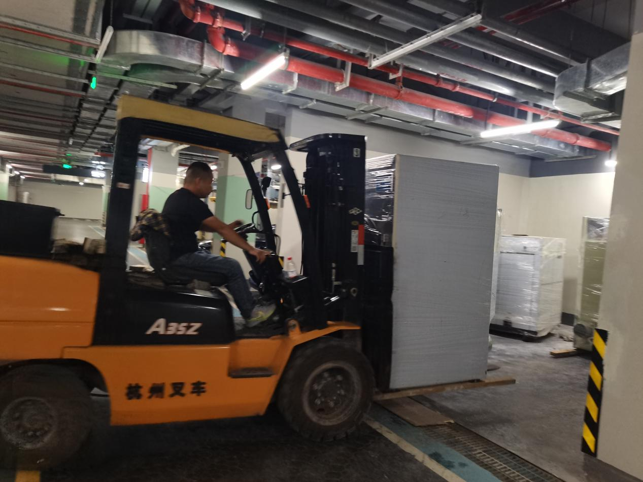 廣州工業小型洗衣機如何讓快捷酒店布草成本驟降40%？珠江源頭工廠真材實料破解周轉難題